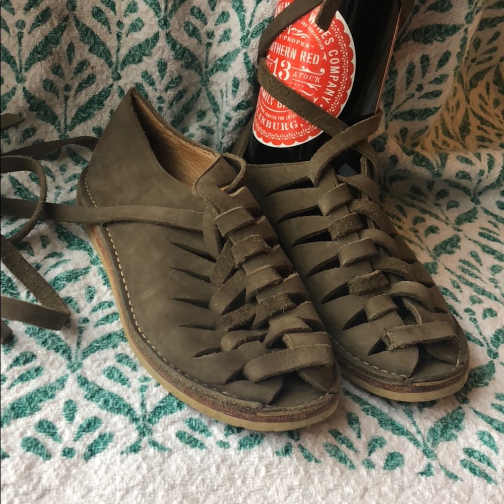 Frye Holly Nubuck Gladiator Sandals
